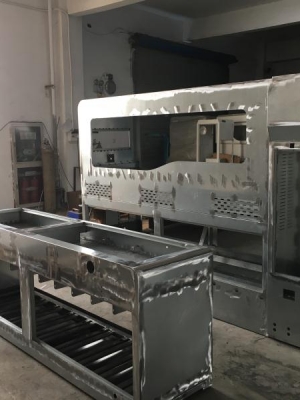 連云港充絨機 充棉機鈑金配套